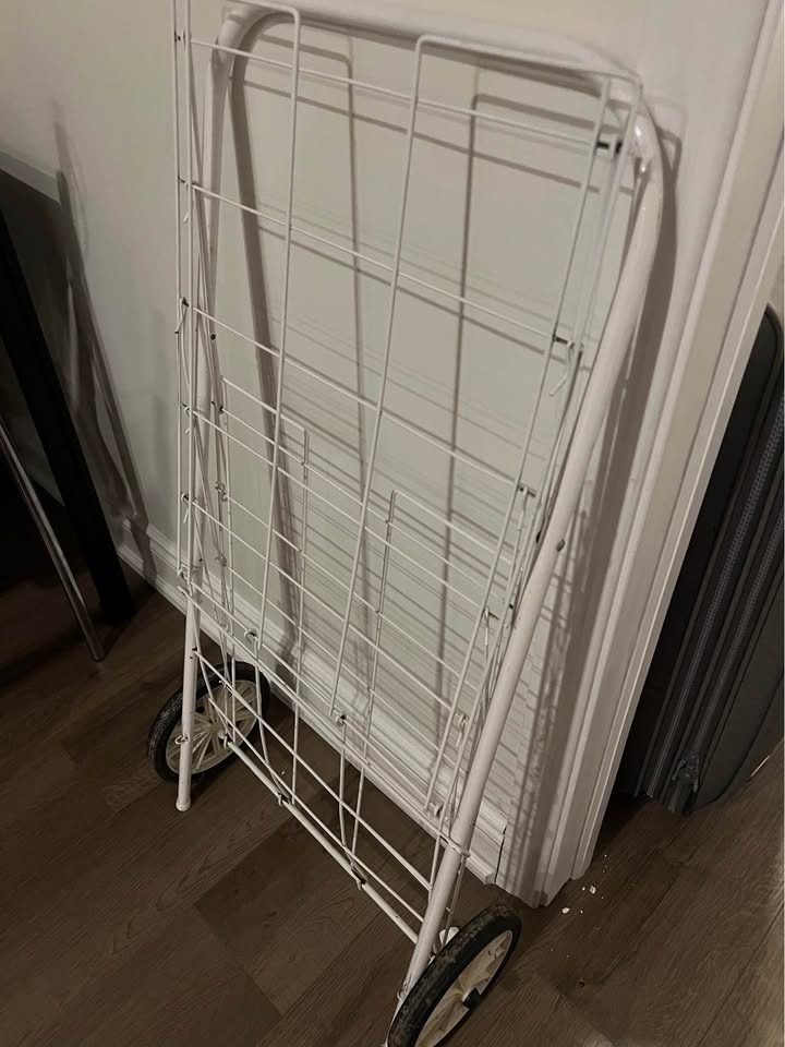 White cart folds flat for easy storage - photo 2