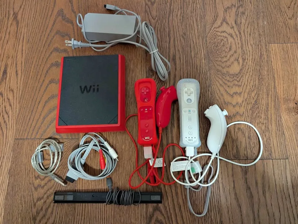 Mini Red Wii Console and 2 Numchucks Control thumbnail