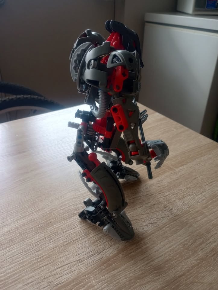 Bionicle - Makuta with Instruction Booklet - LEGO 8593 - photo 4