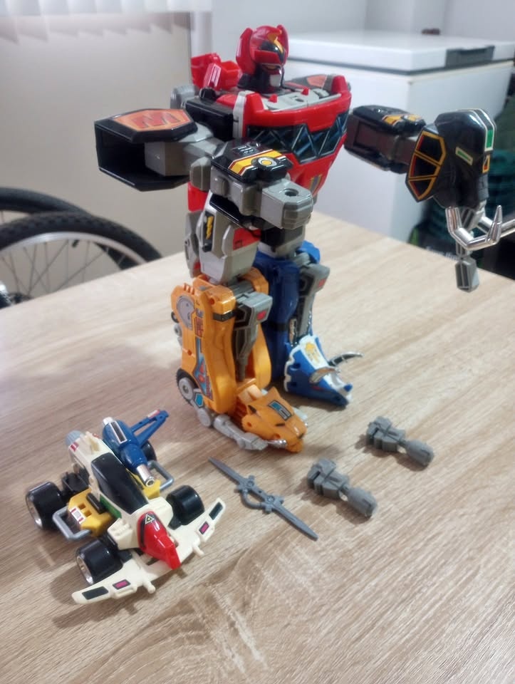 Power Rangers Dino Megazord & Turbo RAM Robotic Arsenal Mobilize