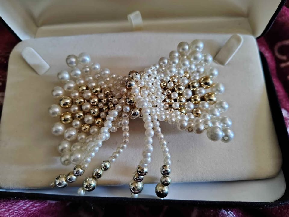 Vintage Spanish Pearl Butterfly Hair Clip Barrette