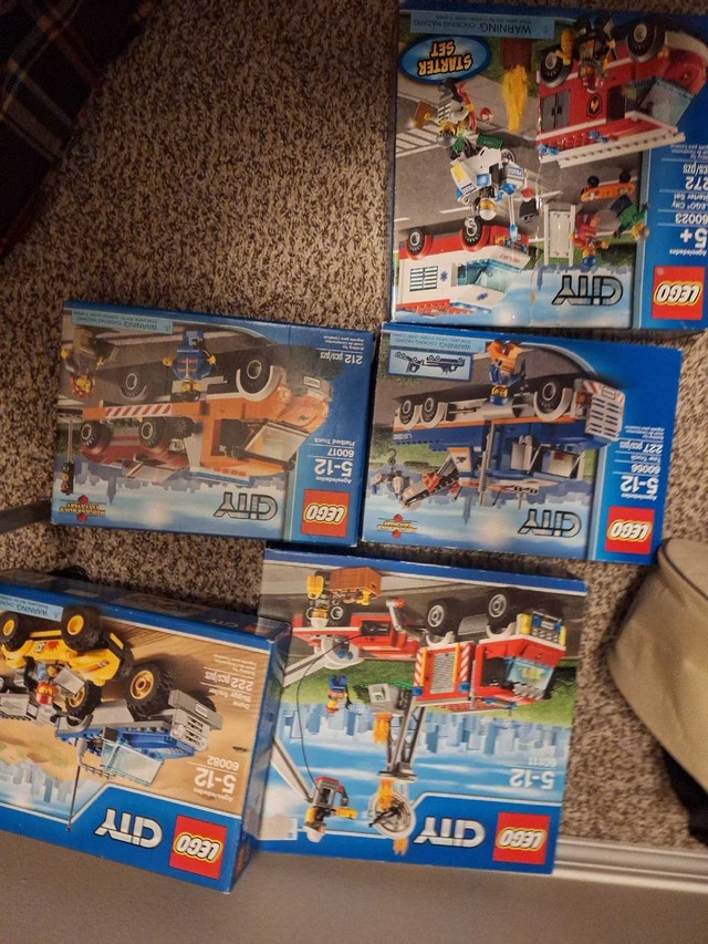 Good Condition Lego City Sets - photo 2