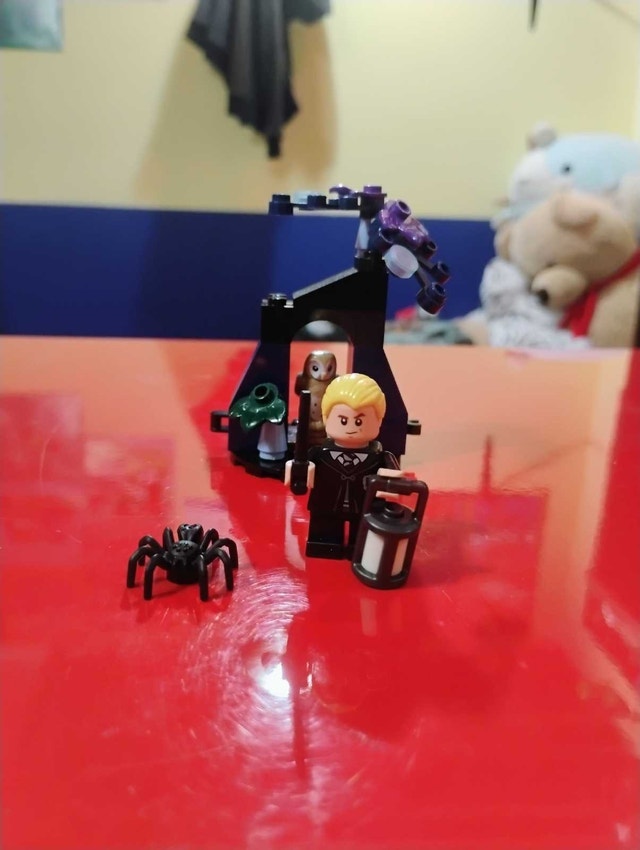 Lego Harry Potter Draco Malfoy in the Forbidden Forest - photo 2