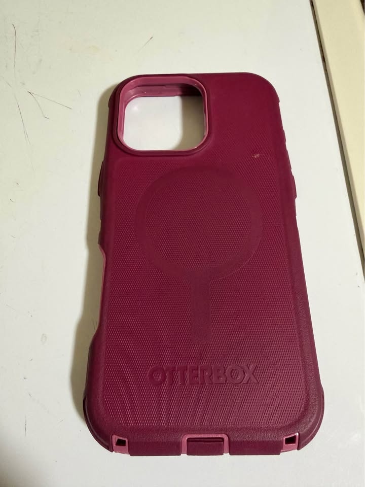 16 Pro Max OtterBox Case - photo 2