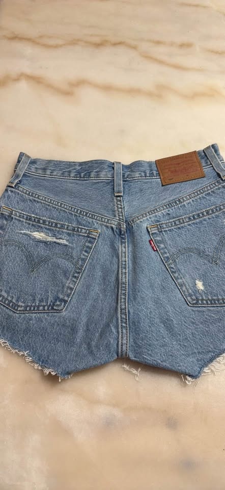Levi 501 Button Fly Shorts - Size 2 - photo 2
