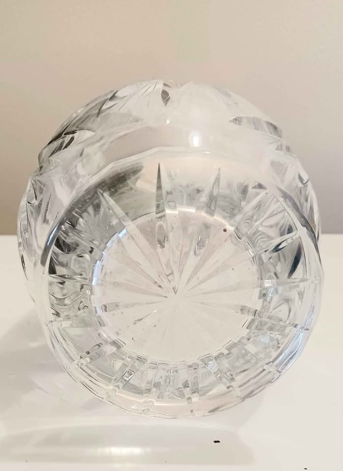 Hand Cut Pinwheel Bohemian Crystal Table Vase - photo 5