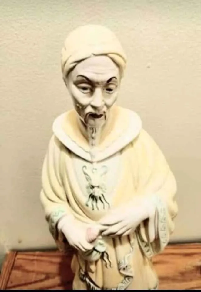 Vtg.Tall Hand Painted Chinese Emperor Statue image indicator(5)