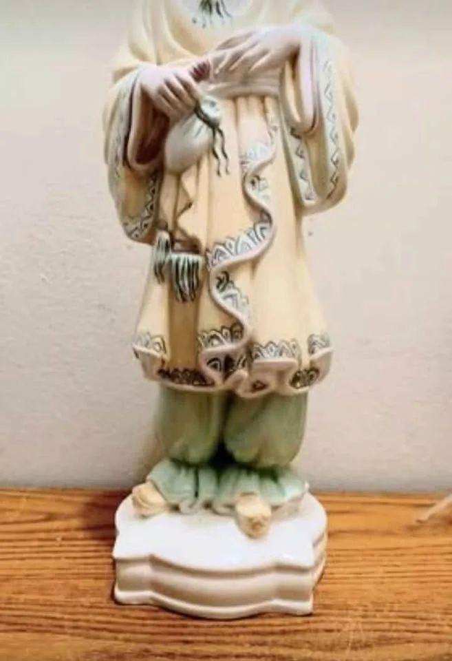 Vtg.Tall Hand Painted Chinese Emperor Statue image indicator(6)