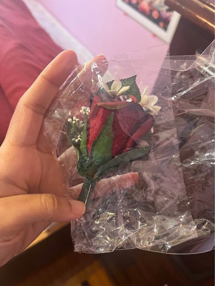 Handmade Corsage and Boutonnière - photo 3