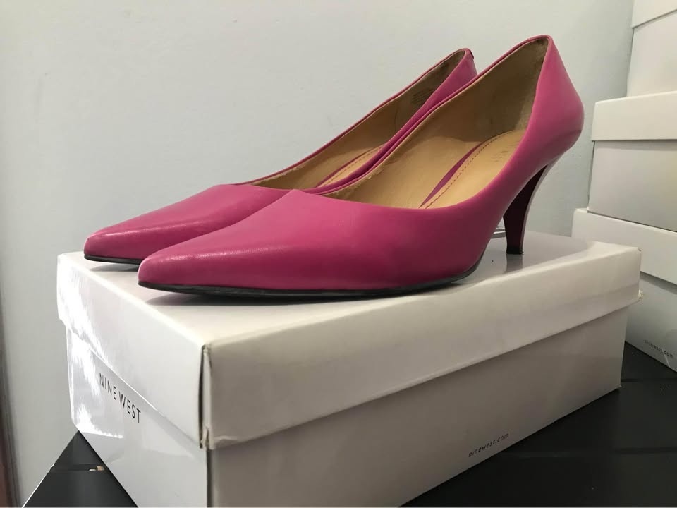 Pink Leather Kitten Heels size 7.5 - photo 3