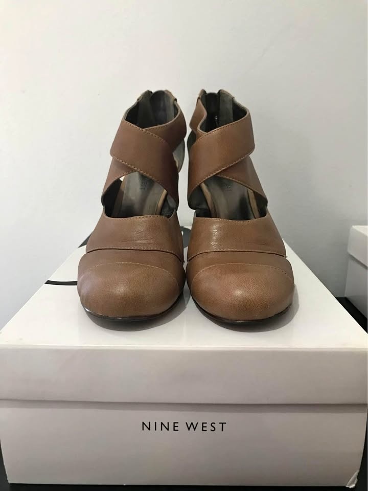 Brown leather strappy heels - size 7.5