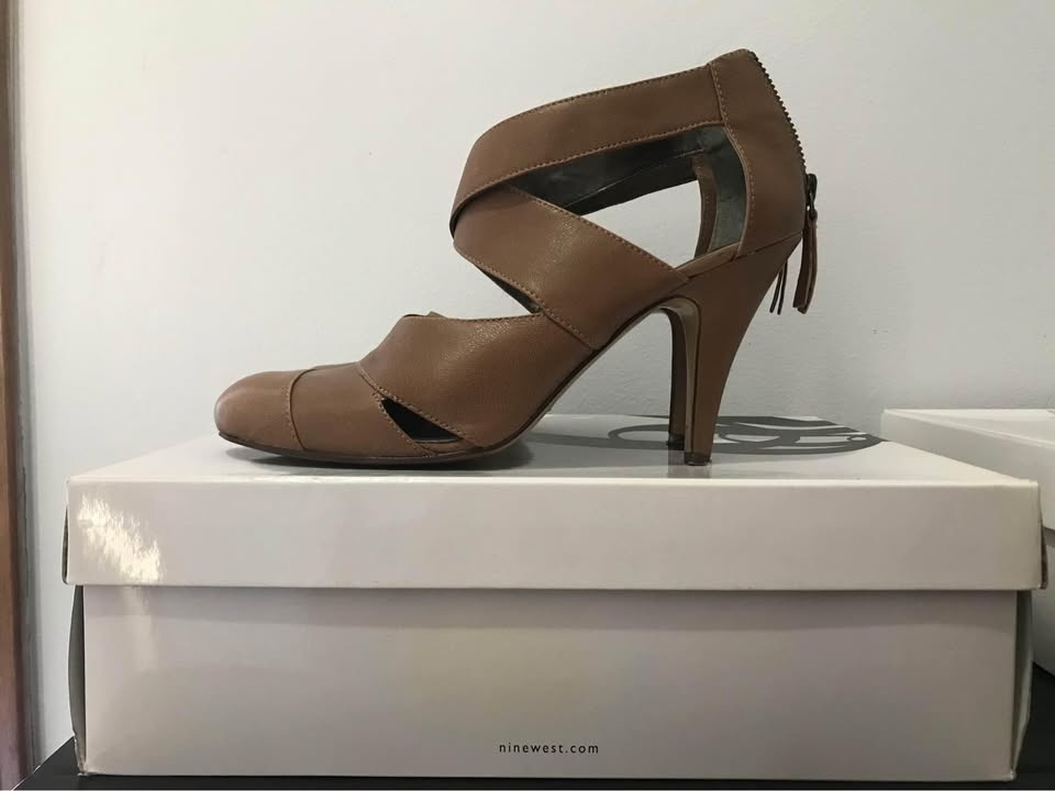 Brown leather strappy heels - size 7.5 - photo 3