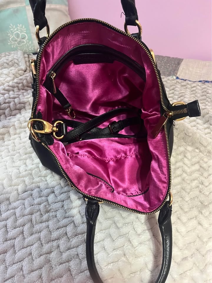 Danier Leather Purse - photo 3