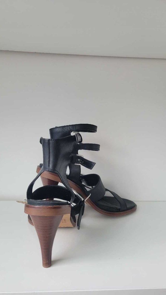 Black Sandals Vince Gamito Woman