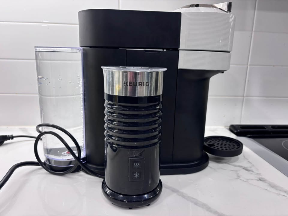Nespresso Vertuo Next Coffee Machine + Milk Frother - photo 4