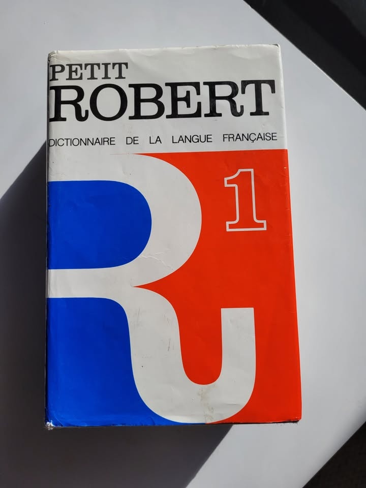 French Dictionary Petit Robert 1 - photo 3