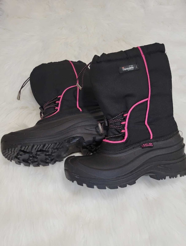 Ice Fields Winter Boots - Girls Size 9