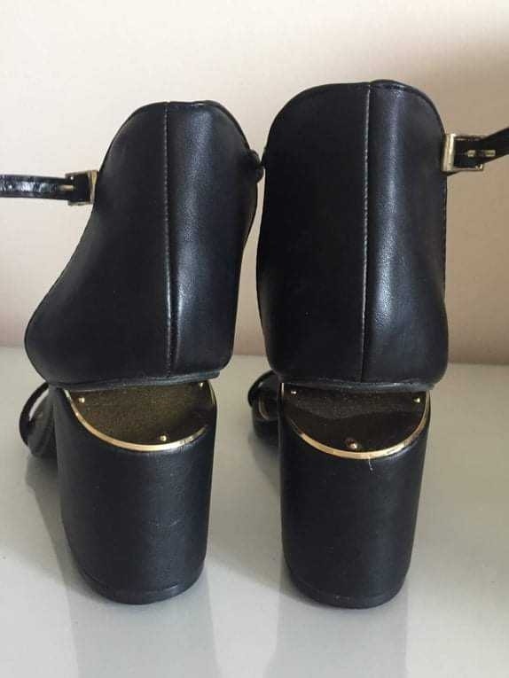 Qupid Black Ankle Strap Block Heel Sandals - Size 7 - photo 3