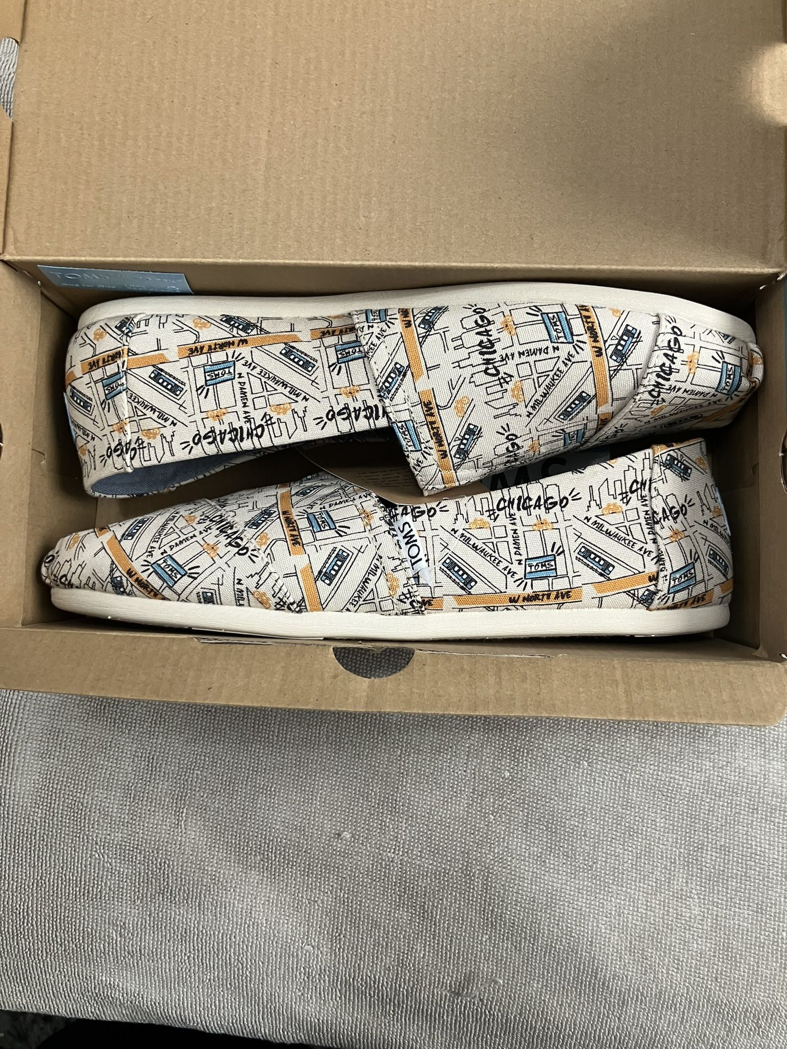 TOMS Chicago Canvas