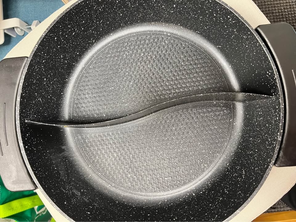 Moving sale – electric dual hot pot for sale - photo 2