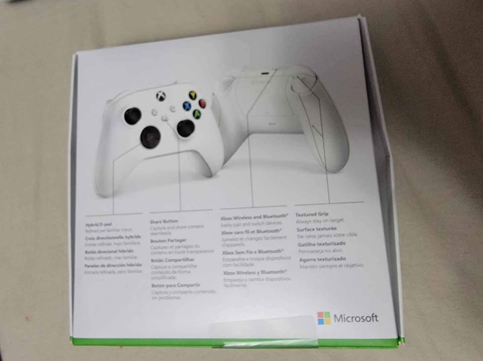 Xbox One Controller and Battery Pack - photo 2