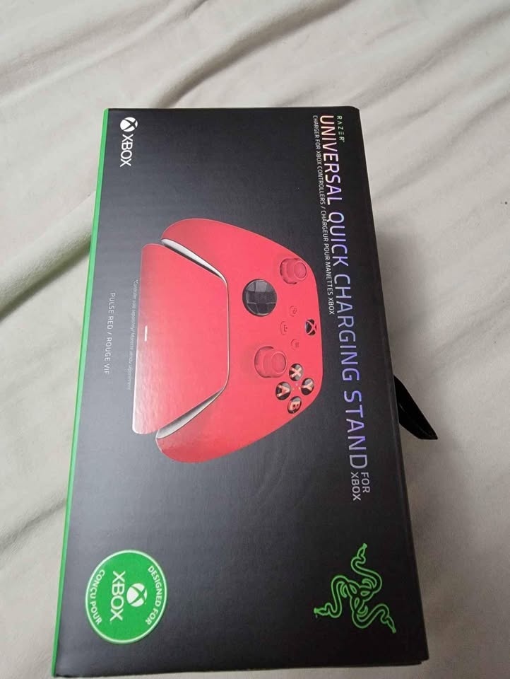 Xbox One Controller and Battery Pack - photo 4