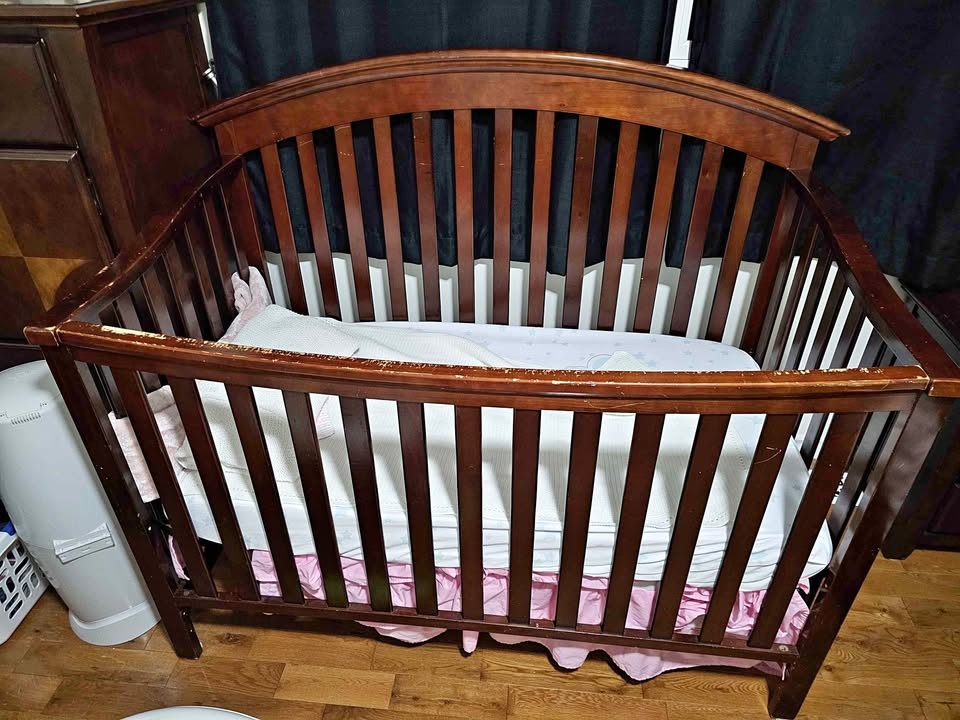 🧡 Crib