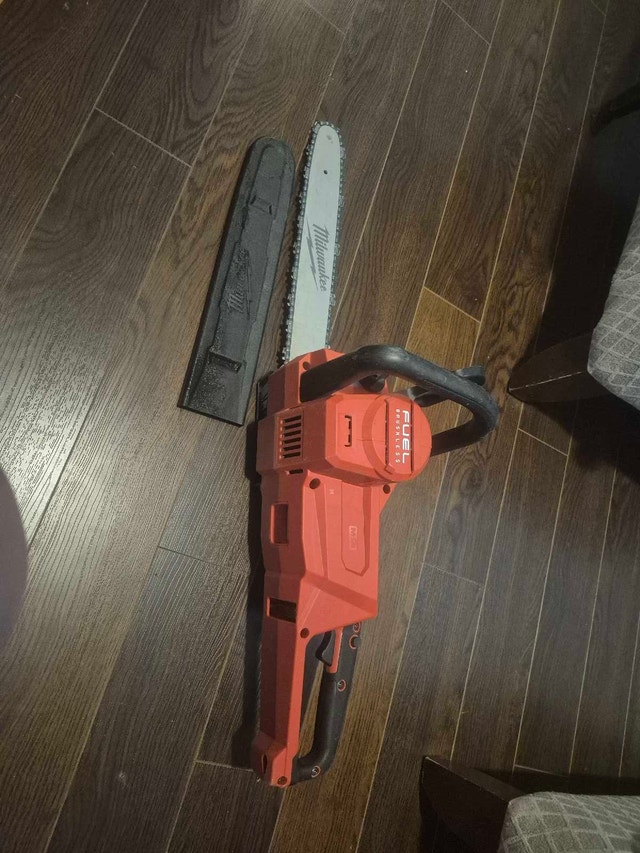 Milwaukee 18V Fuel 16" Chainsaw Bare Tool - photo 3