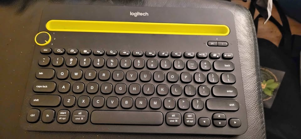 Logitech K480 Bluetooth Multi-Device Keyboard