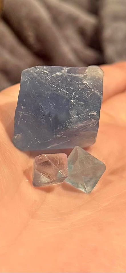 Fluorite carving
