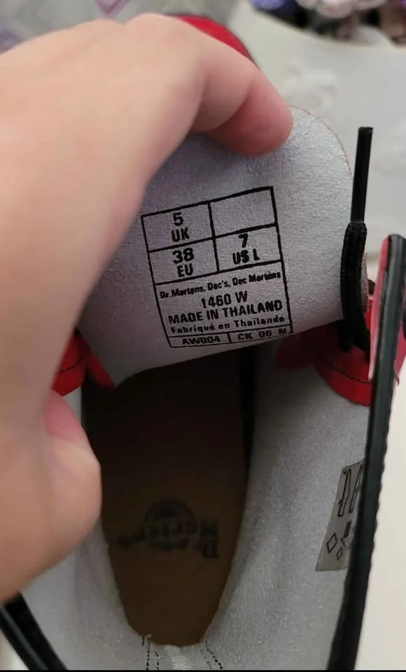 Dr. Martens Women's Boots image indicator(4)