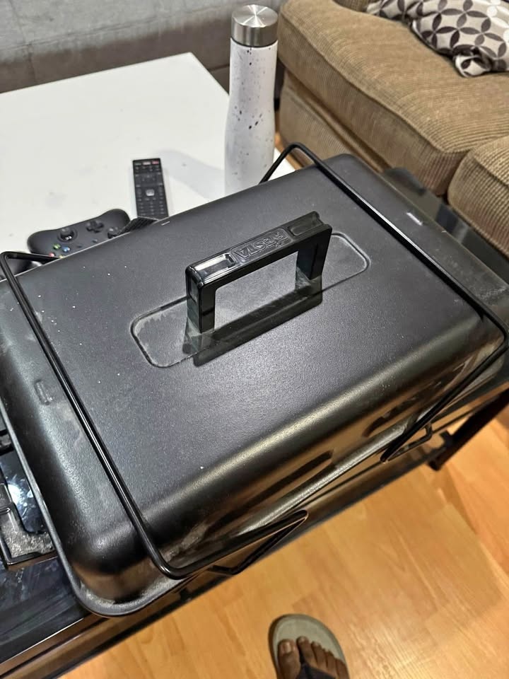 Fiesta Barbecue BBQ Grill – Model D19011 – Perfect for Outdoors