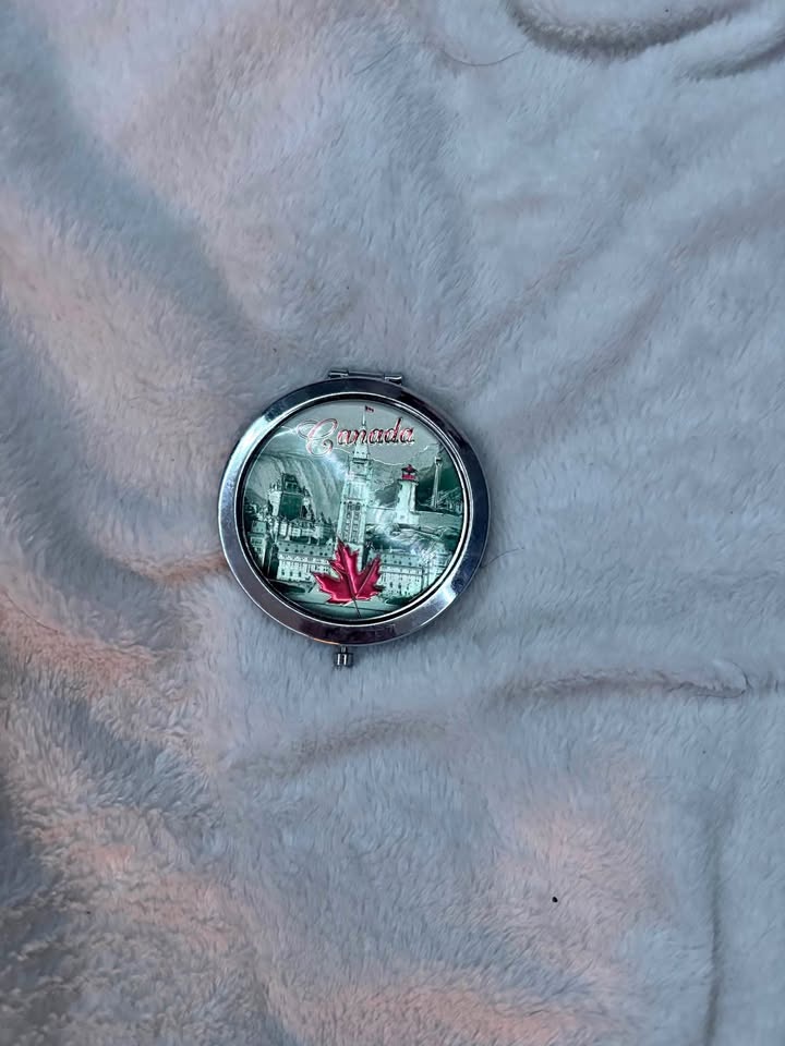 Canada Souvenir Compact Mirror