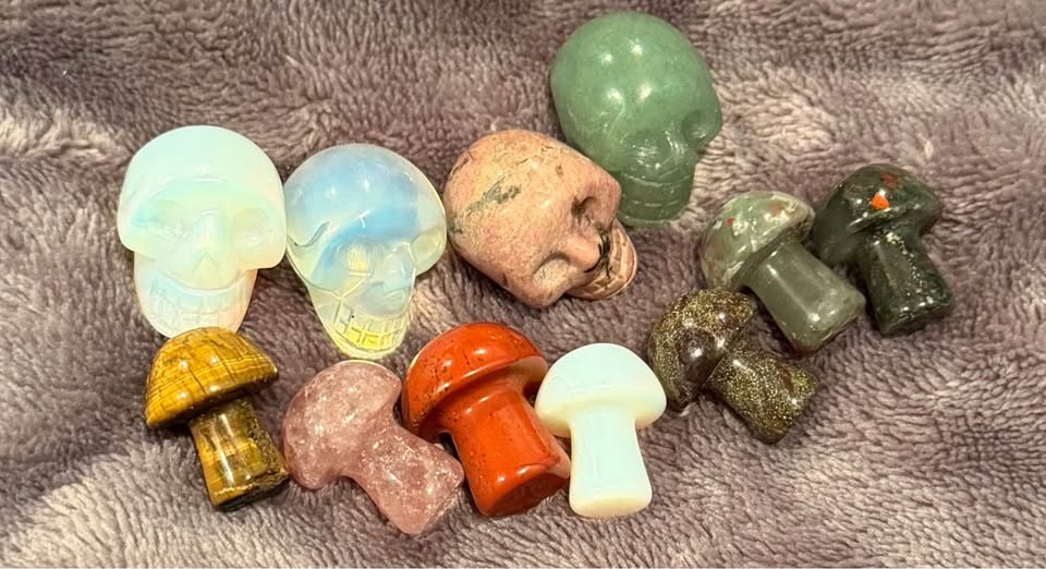Mini carvings