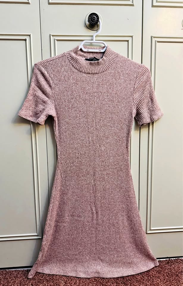 Stylish Dress – $20 – Forever 21 – Size M