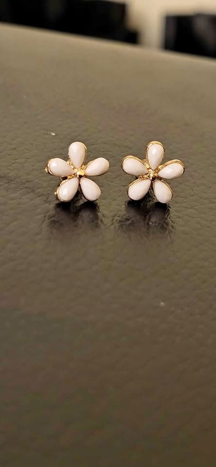 White Flower Stud Earrings