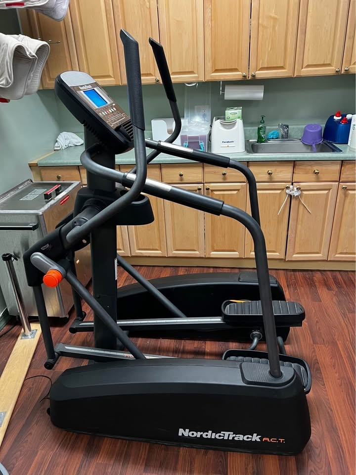 NordicTrack ACT strider/elliptical - photo 2