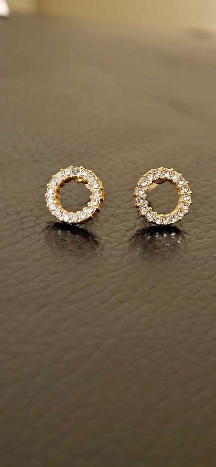 Gold Rhinestone Circle Stud Earrings