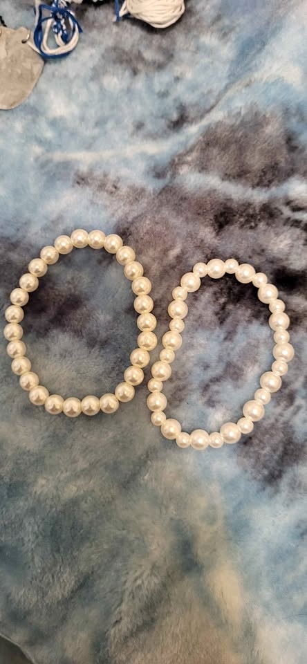 2 Pearl Bracelets