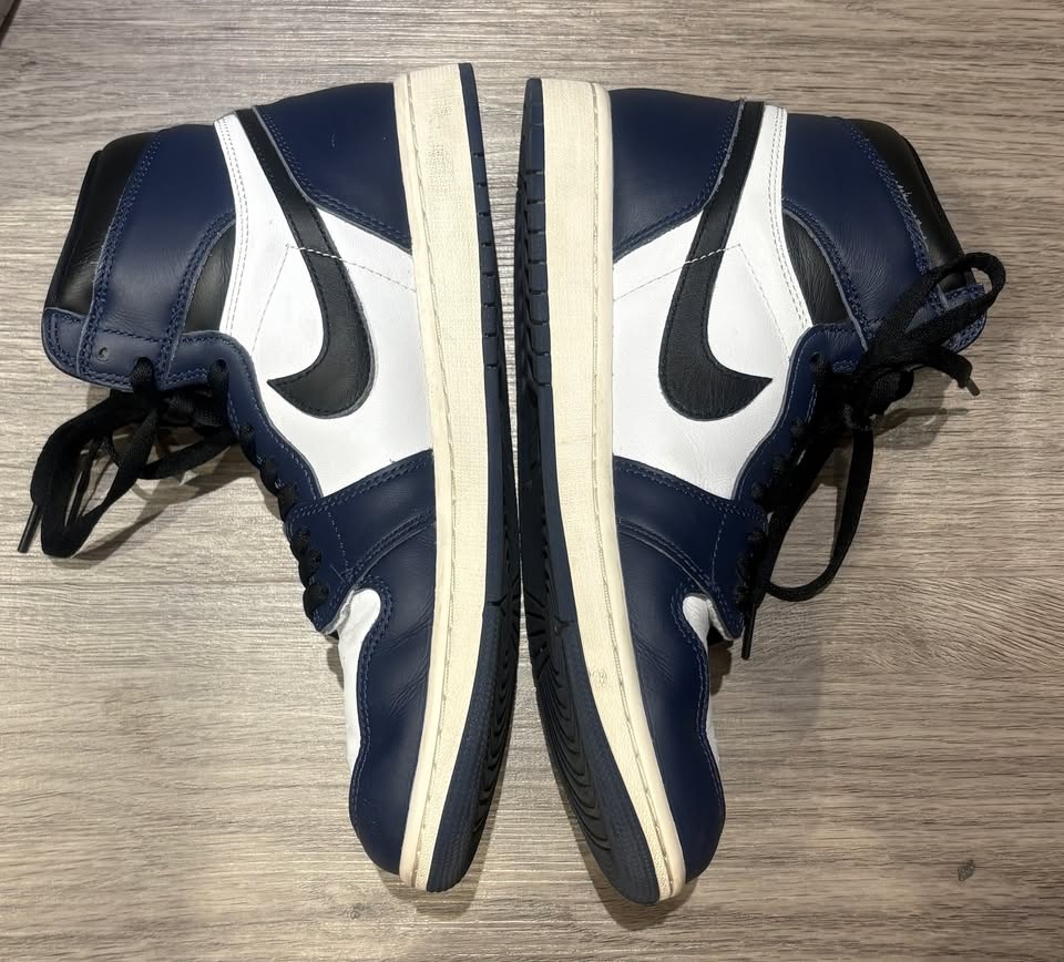Nike Jordan 1 Retro High OG - Midnight Navy - photo 2