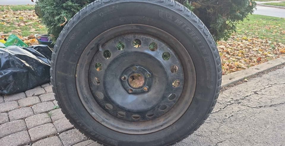 Michelin Winter Tires x 4 - photo 2