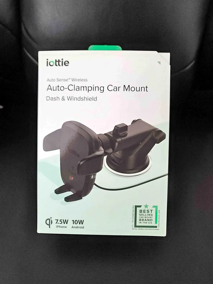 BNIB Iottie Auto Sense Wireless Phone Mount