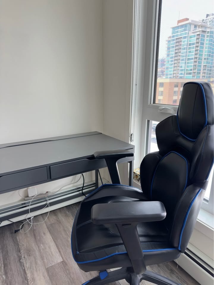🔥Desk + Gaming Chair Bundle - Only $120! 🔥 - photo 2