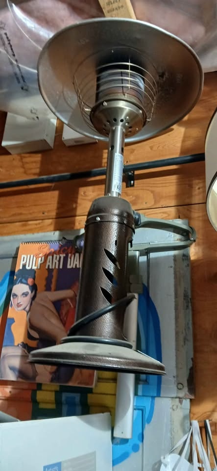 Outdoor radiant heater