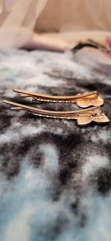 Sparkly rhinestone heart & butterfly hair clips rose gold - photo 3