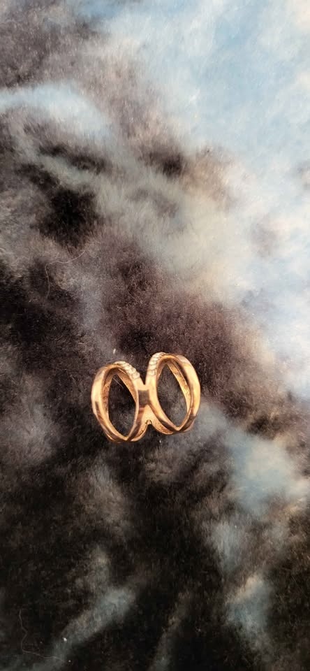 Gold Criss Cross Rhinestone Ring - photo 3