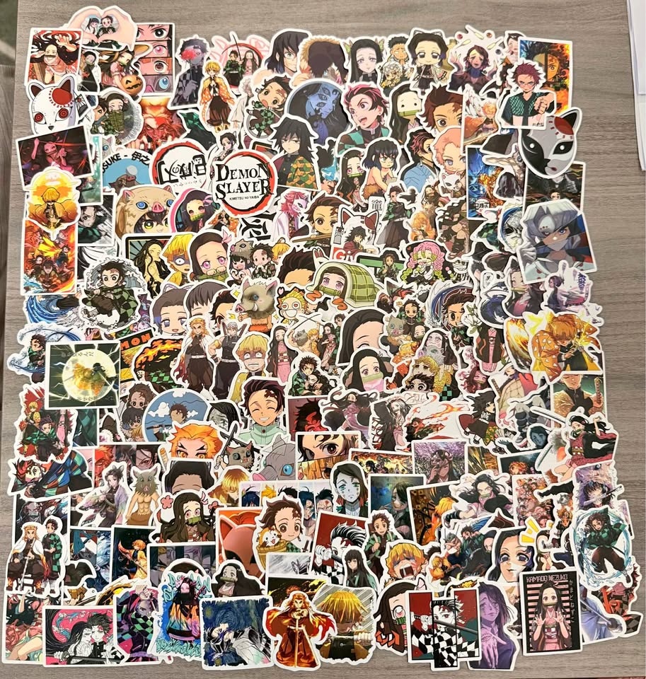 200 pcs Demon Slayer Stickers