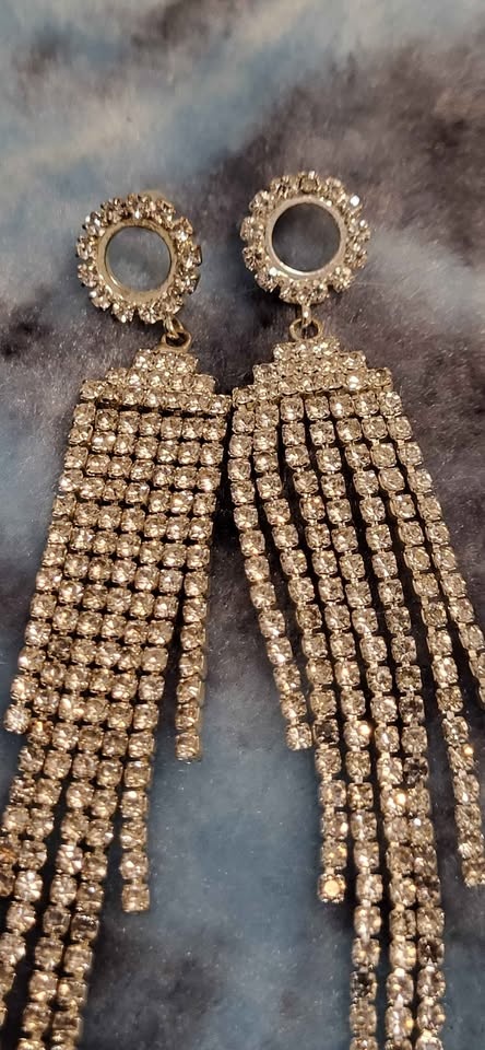 Sparkly Rhinestone Dangle Earrings - photo 2