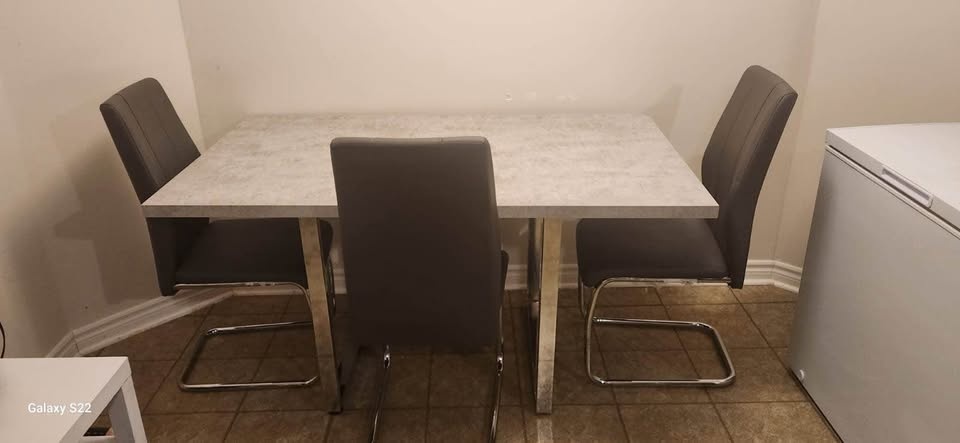 Dining table with 3 chairs - photo 2