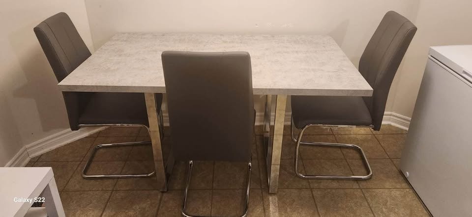 Dining table with 3 chairs - photo 3